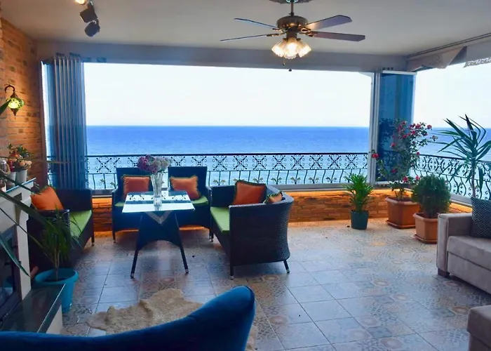 Lägenhet My White House