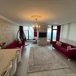 My White Residence Apartment *