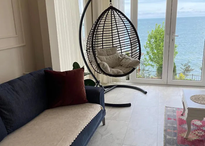 My White House Apartment *